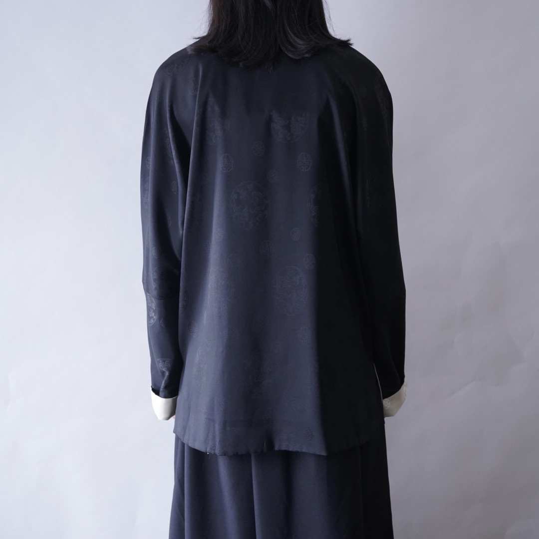 black × cream reversible China shirt