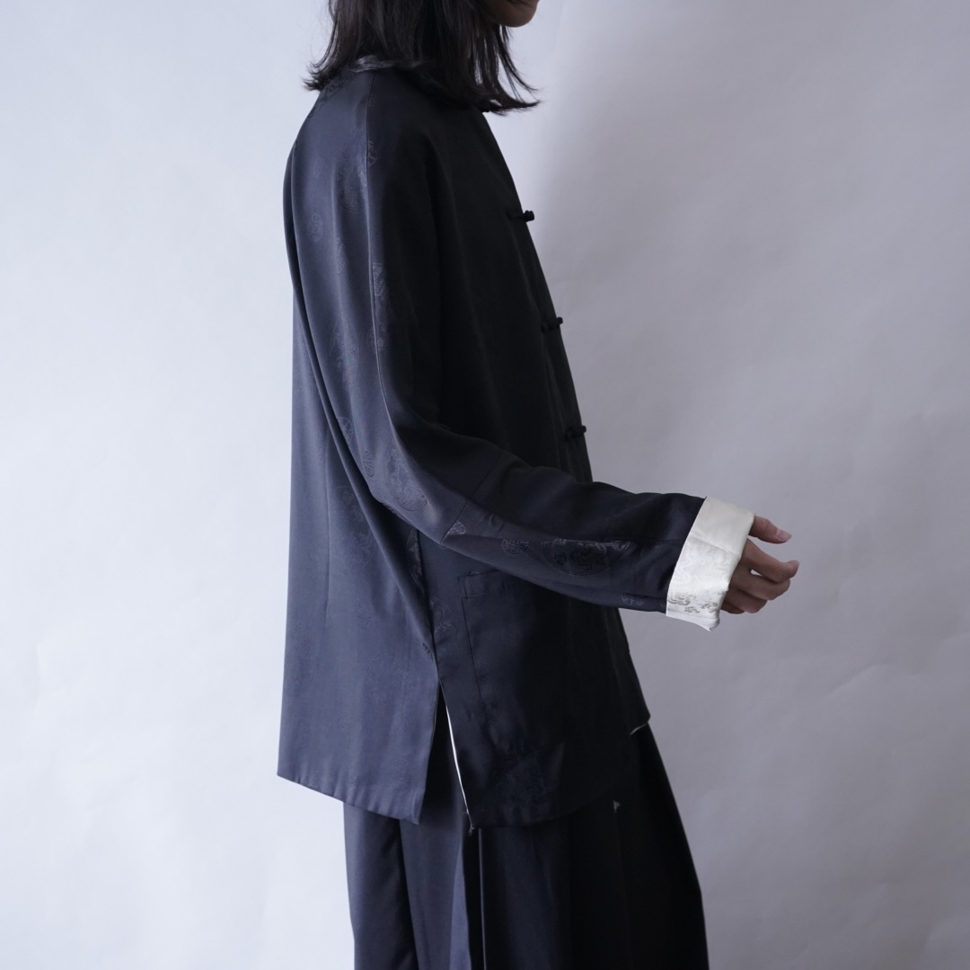 black × cream reversible China shirt