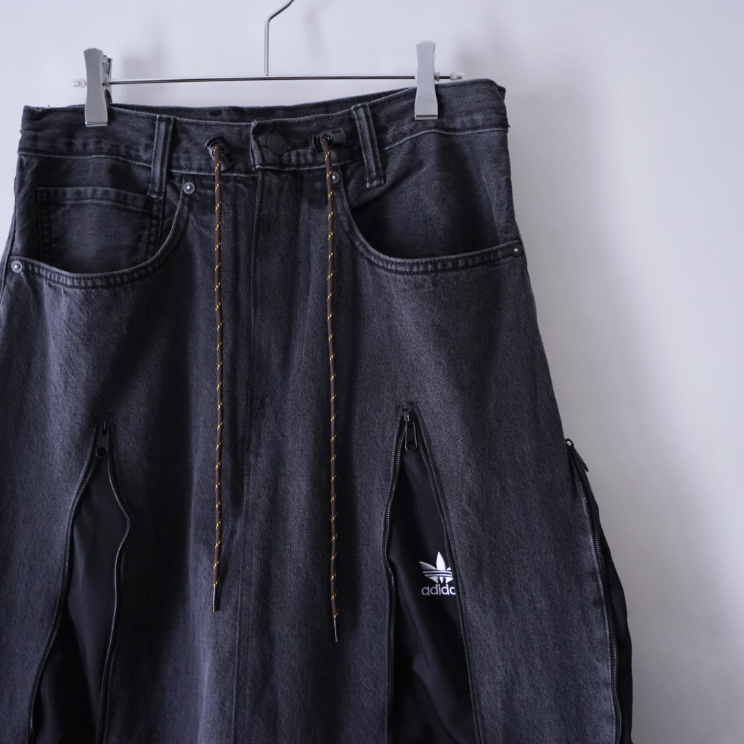 【Docking Remake】"adidas" track pants × black denim zip skirt
