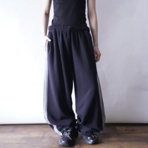 oversized black × gray side line wide sweat pants