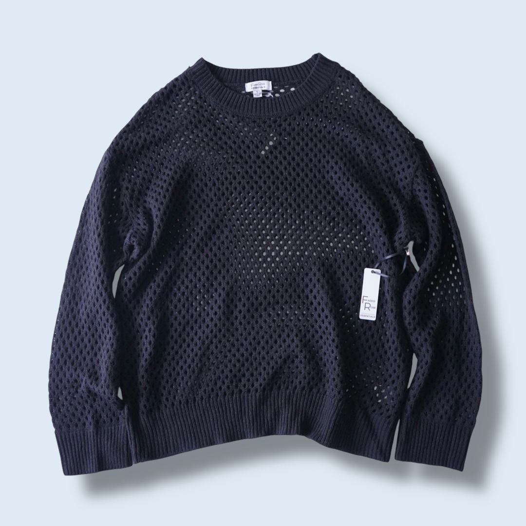 low gauge mesh design knit