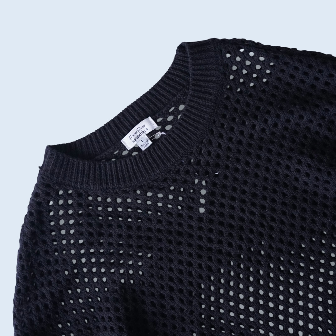 low gauge mesh design knit