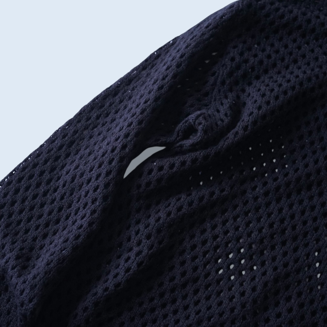 low gauge mesh design knit