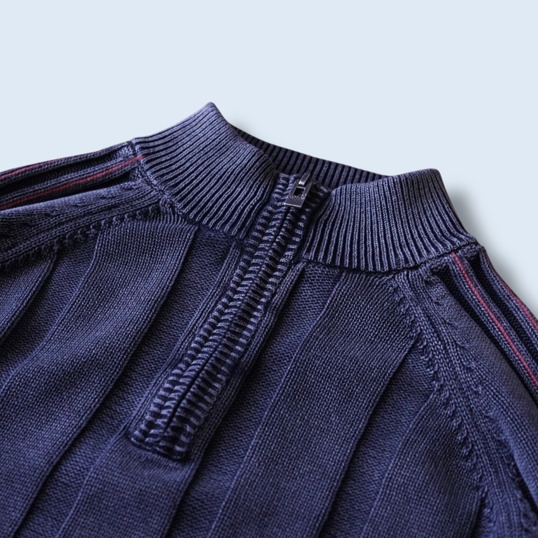 fade black neon color line lib half zip knit