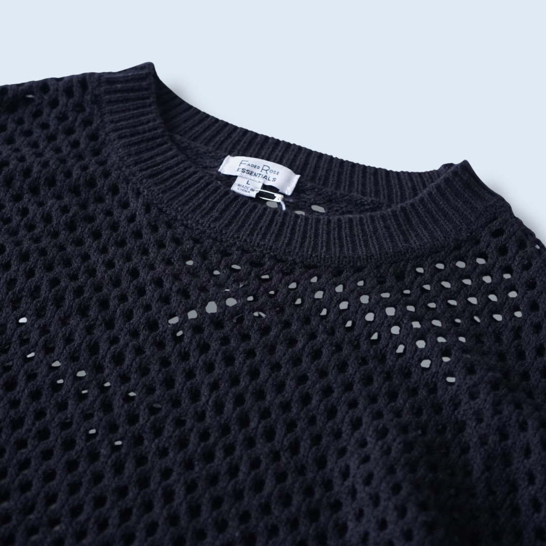 low gauge mesh design knit