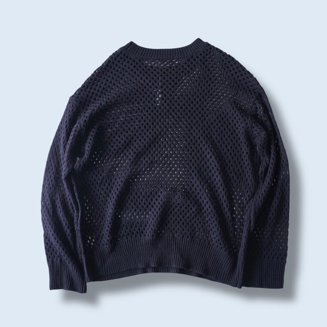low gauge mesh design knit