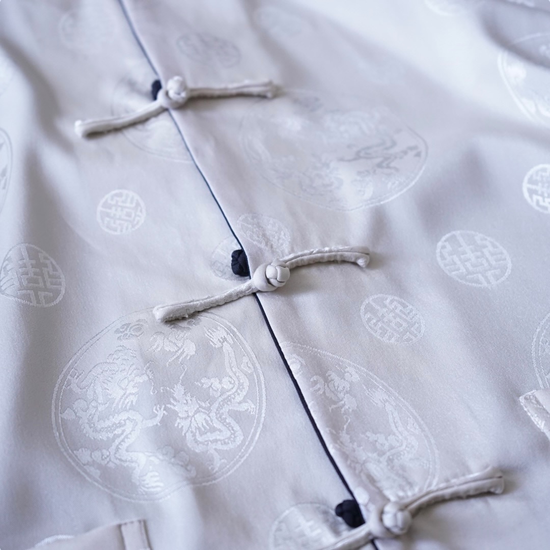 black × cream reversible China shirt