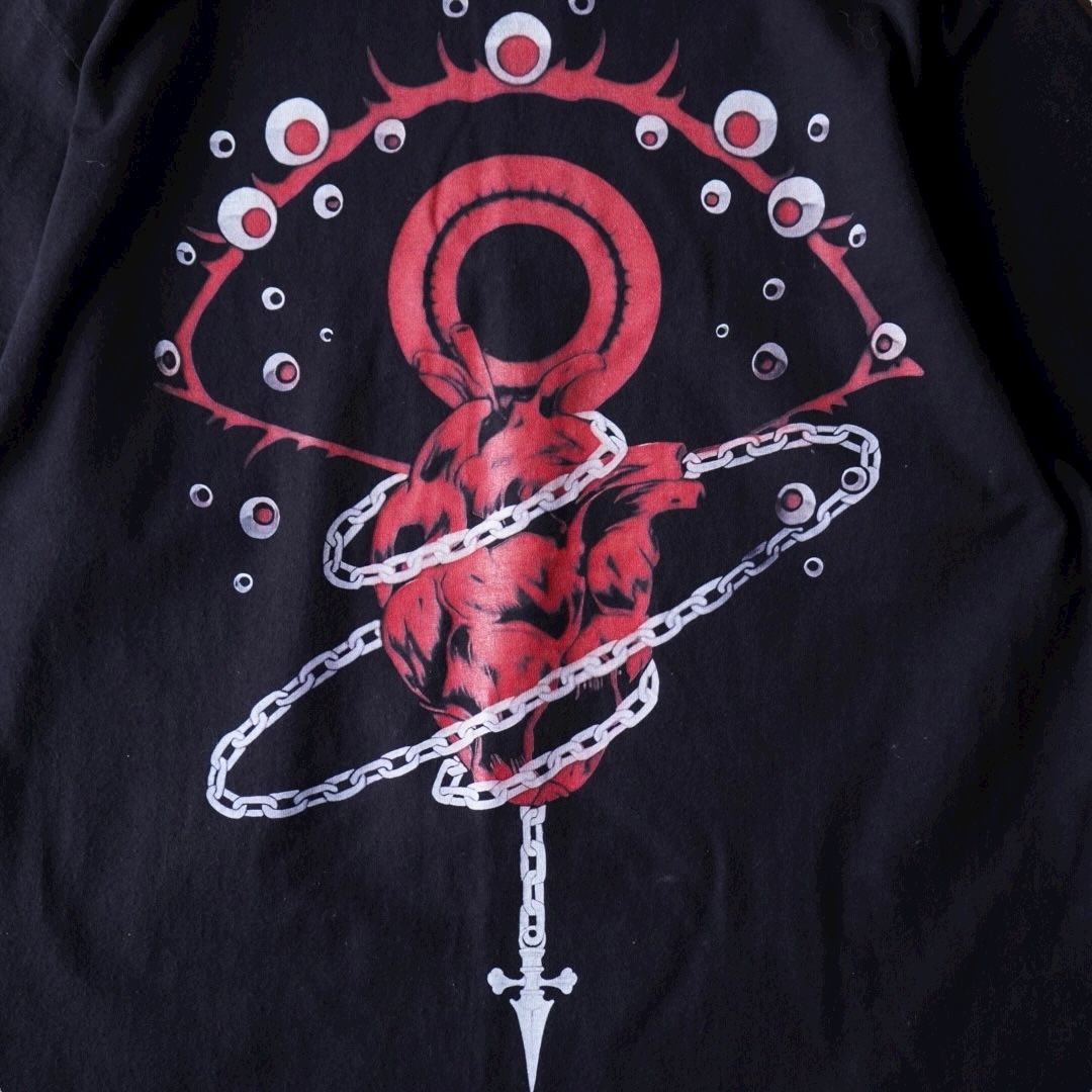 “緋の眼クラピカ / HUNTER×HUNTER” double side print tee