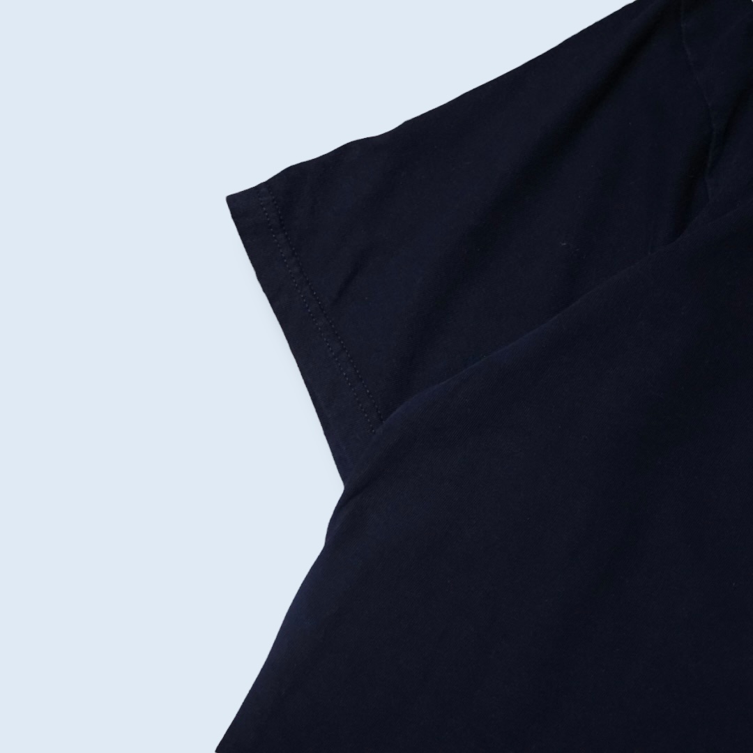 "何かを見つけたマキマさんピン / チェンソーマン" print tee