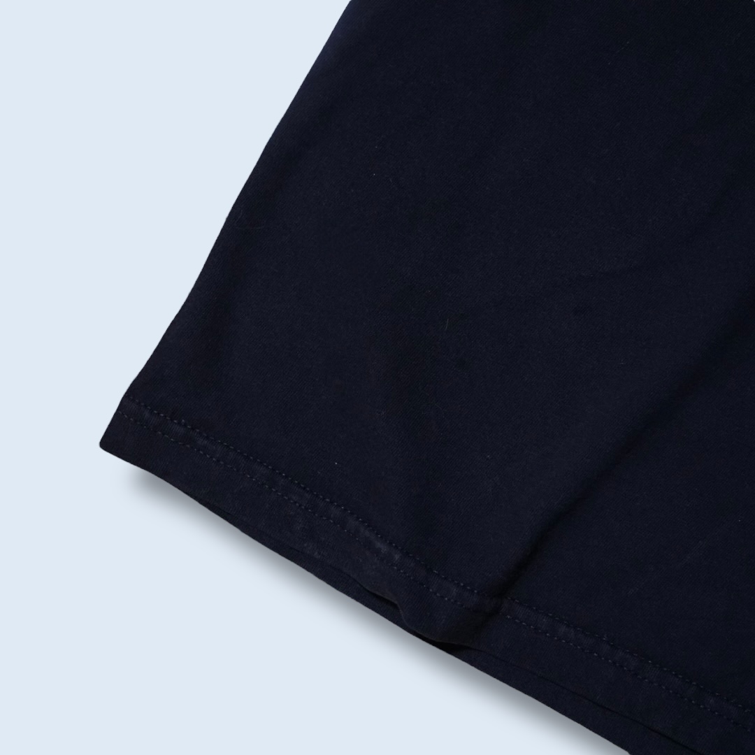 "何かを見つけたマキマさんピン / チェンソーマン" print tee