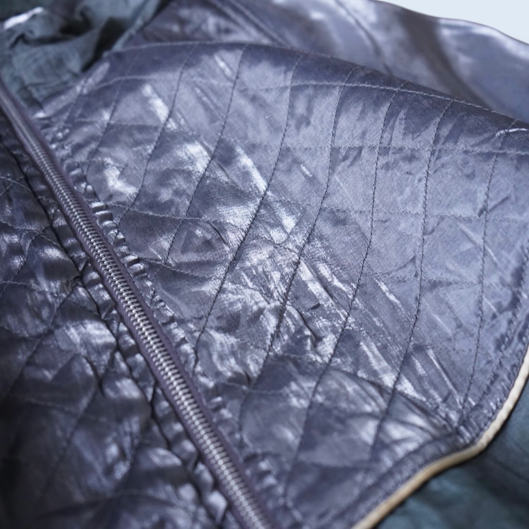 glossy silver switching blouson