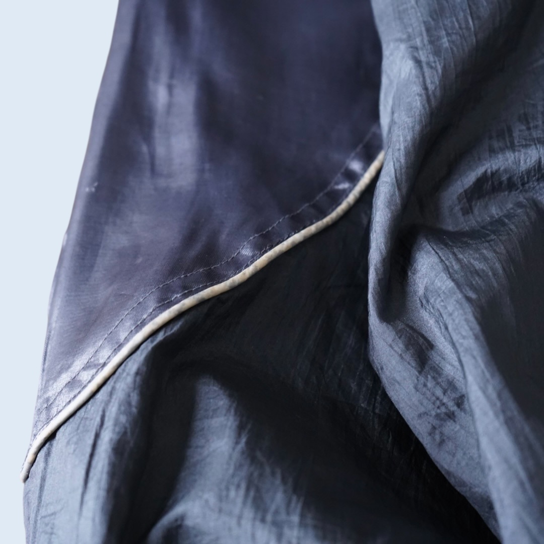 glossy silver switching blouson