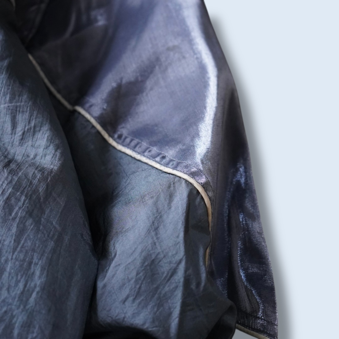 glossy silver switching blouson