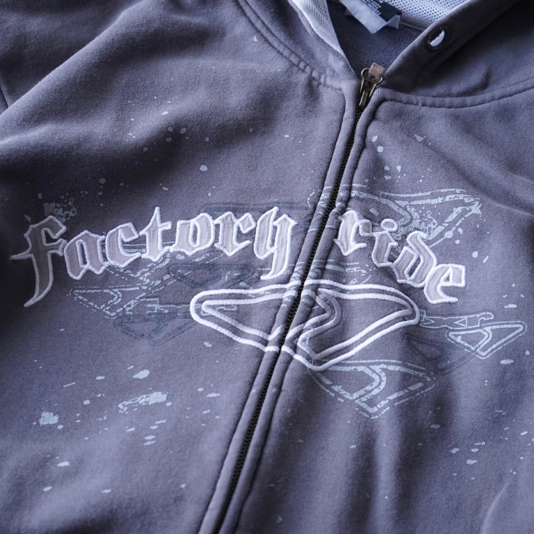 “Y2K” textile fade gray zip parka