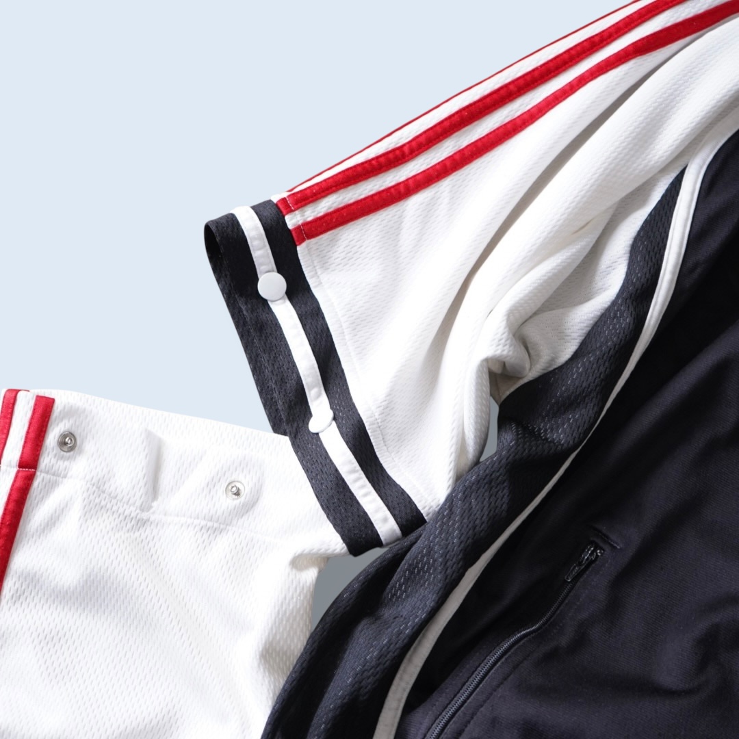 【adidas】2WAY detachable track jacket