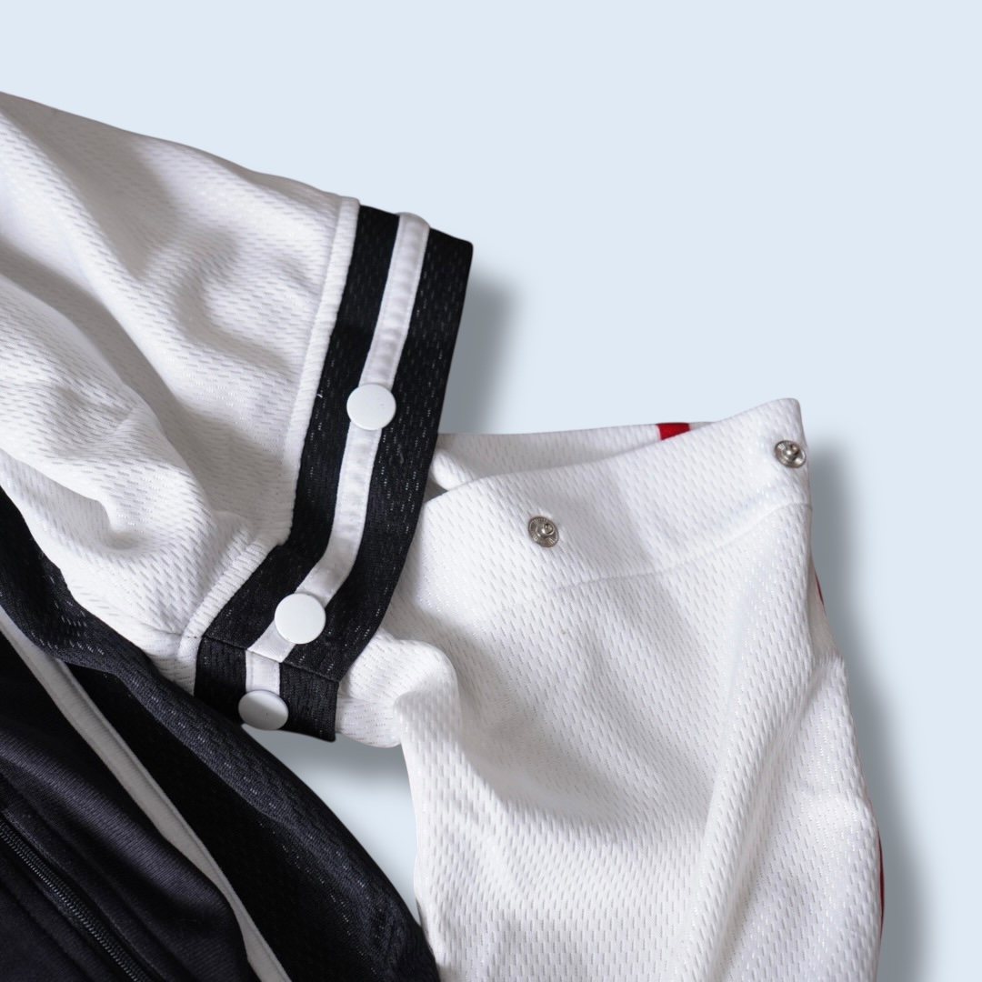 【adidas】2WAY detachable track jacket