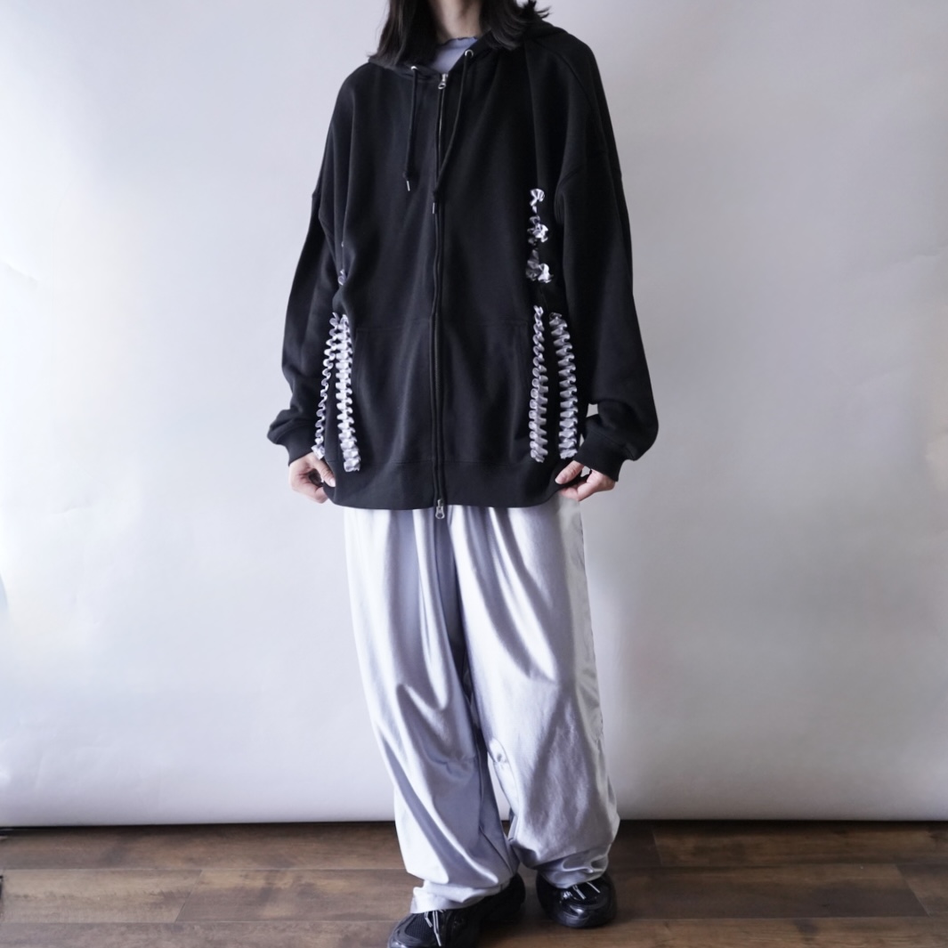 【Remake / Lace-up】front frill & back lace parka