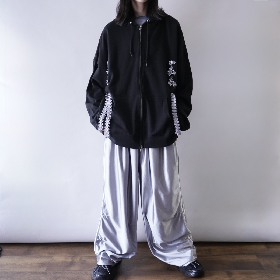 【Remake / Lace-up】front frill & back lace parka