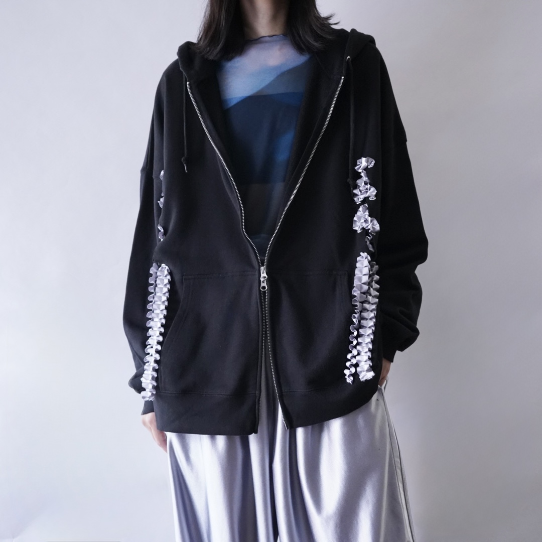 【Remake / Lace-up】front frill & back lace parka