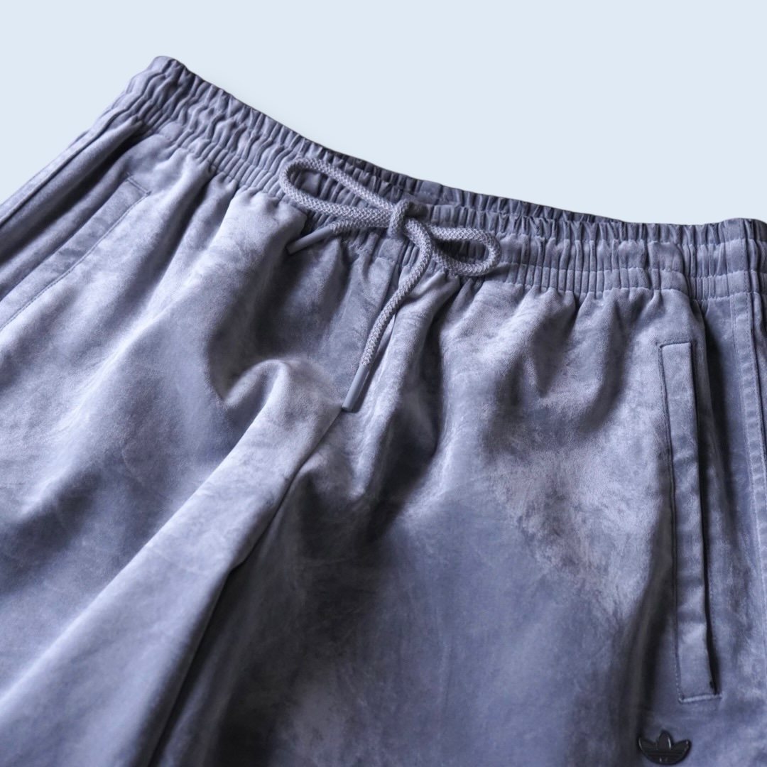 【adidas】fake suede baggy silhouette gray wide track pants