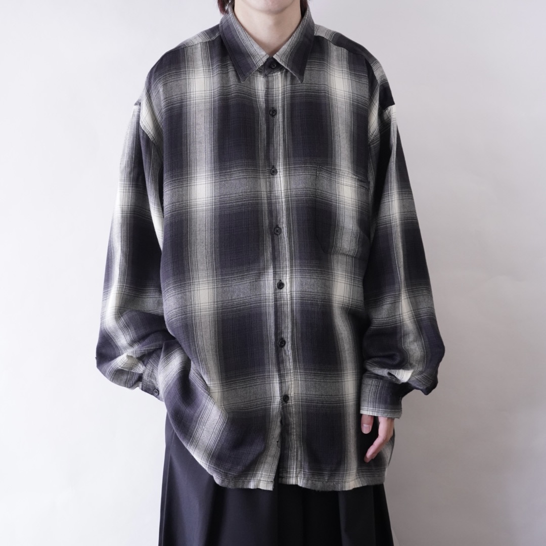 oversized beautiful monotone shadow check ombre shirt