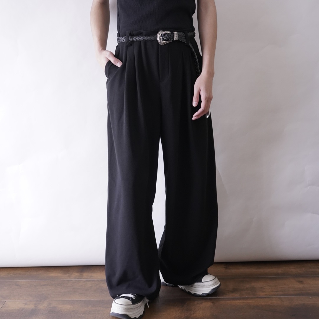 "とろみ" waffle fabric multi tuck wide slacks