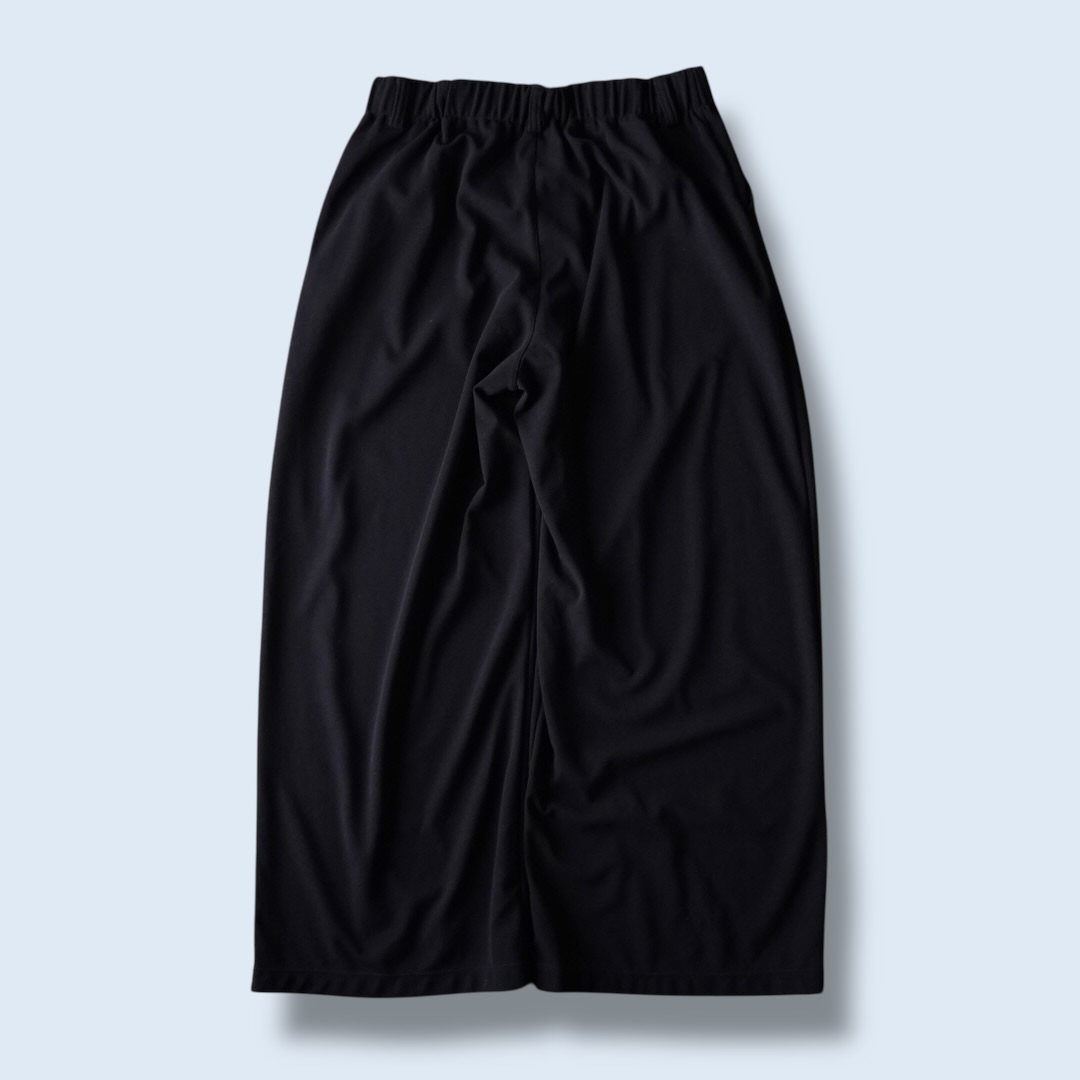 "とろみ" waffle fabric multi tuck wide slacks