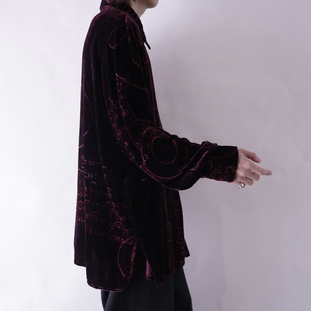 burgundy velours × see-through pattern shirt