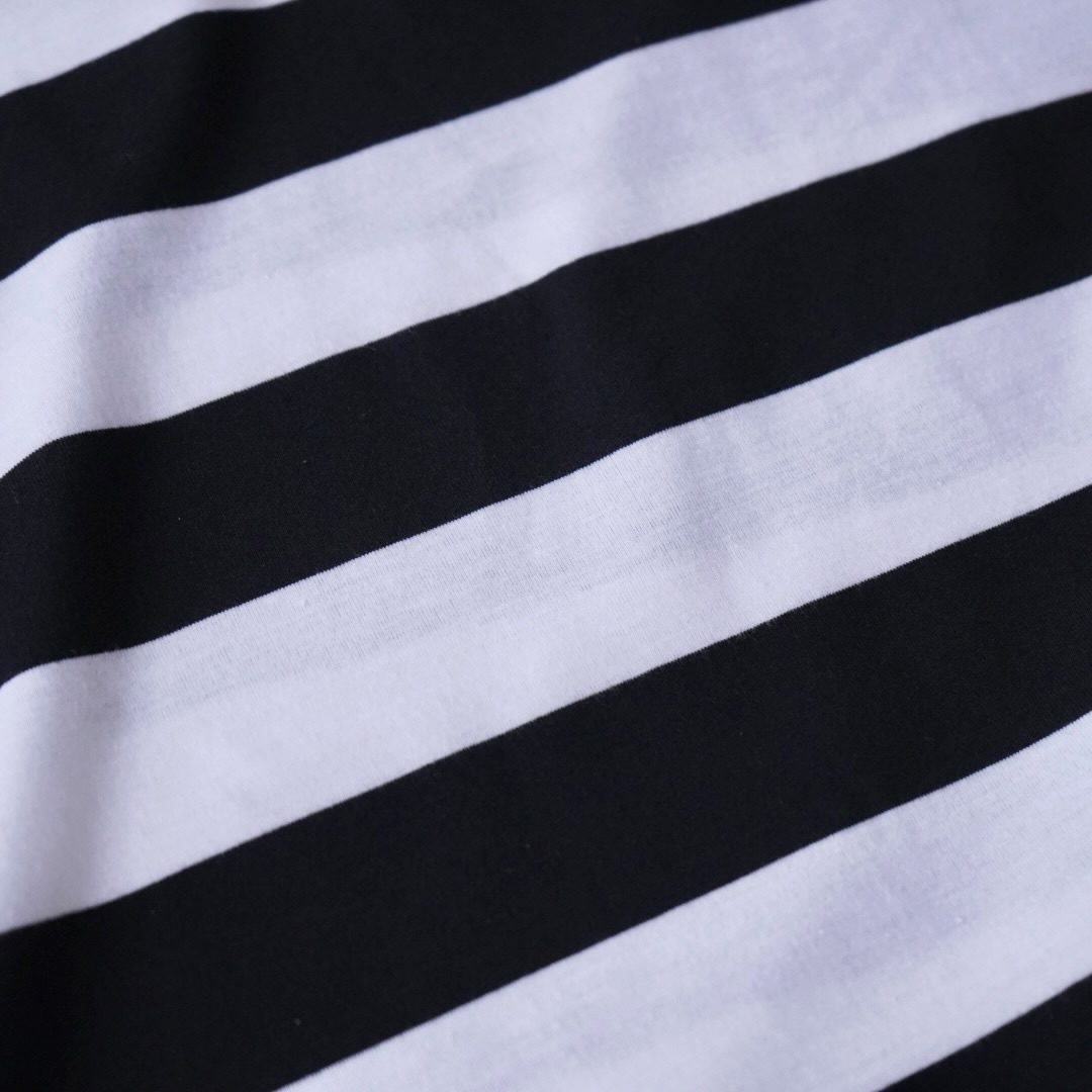black × white border L/S tee