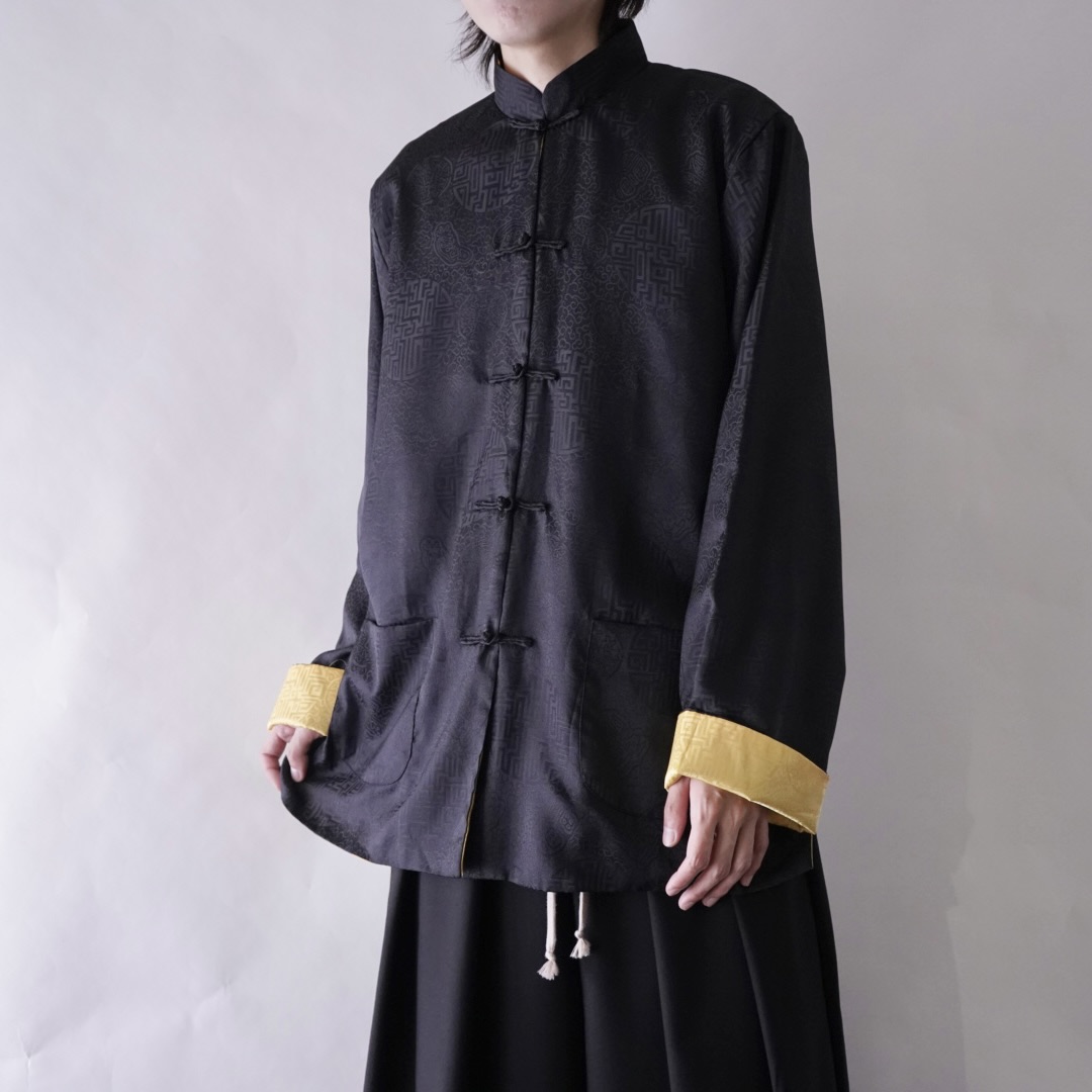 black × yellow reversible China shirt