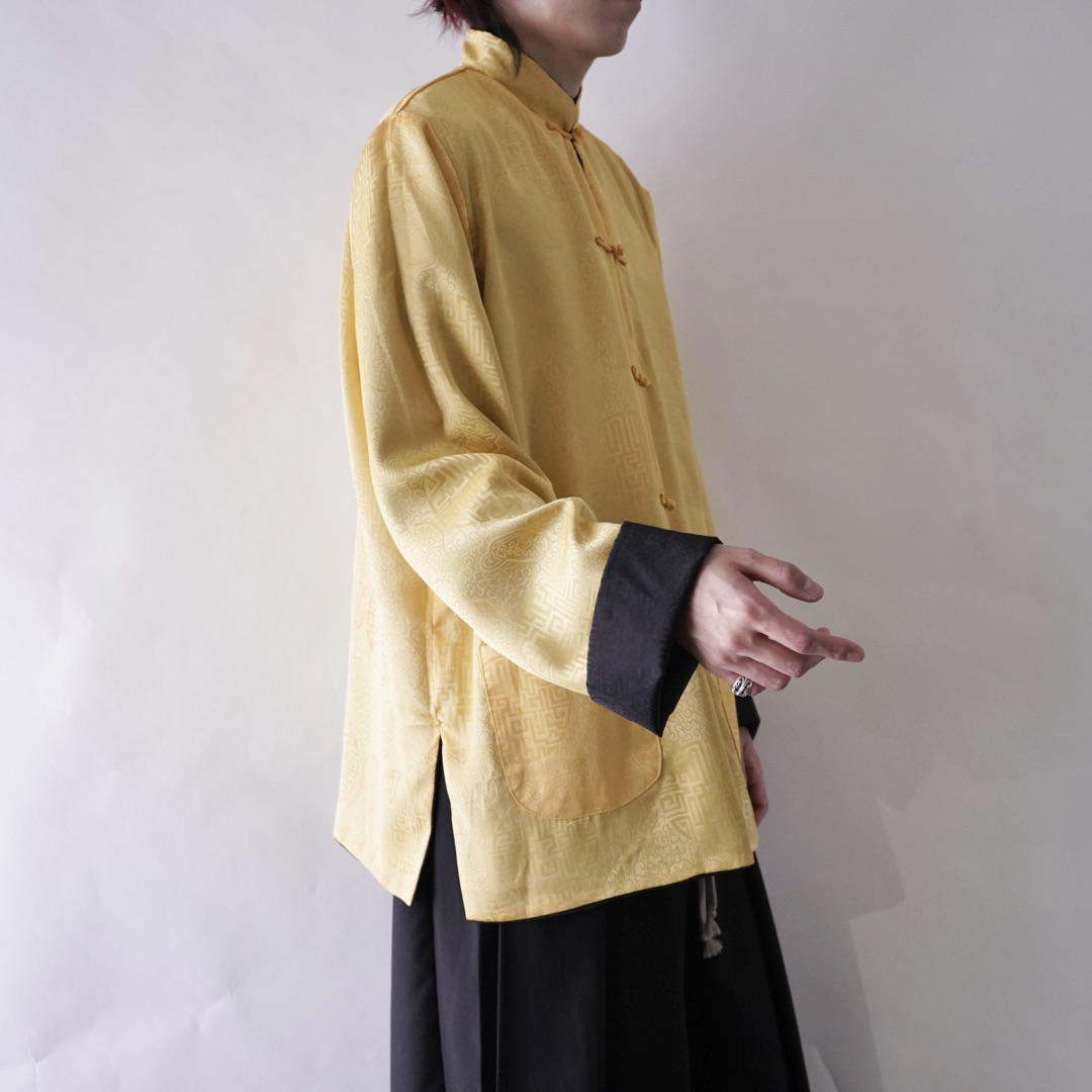 black × yellow reversible China shirt