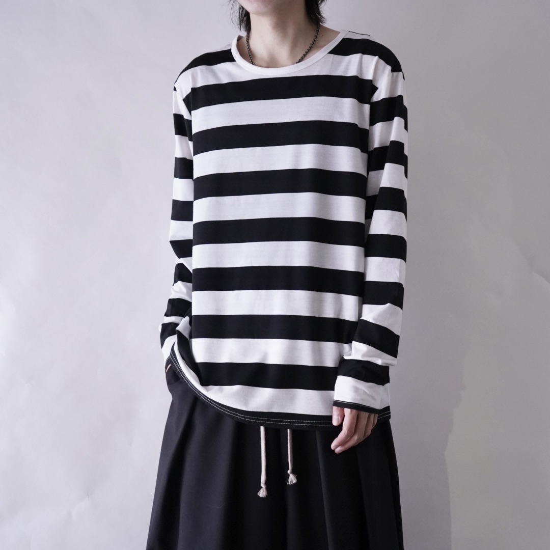 black × white border L/S tee