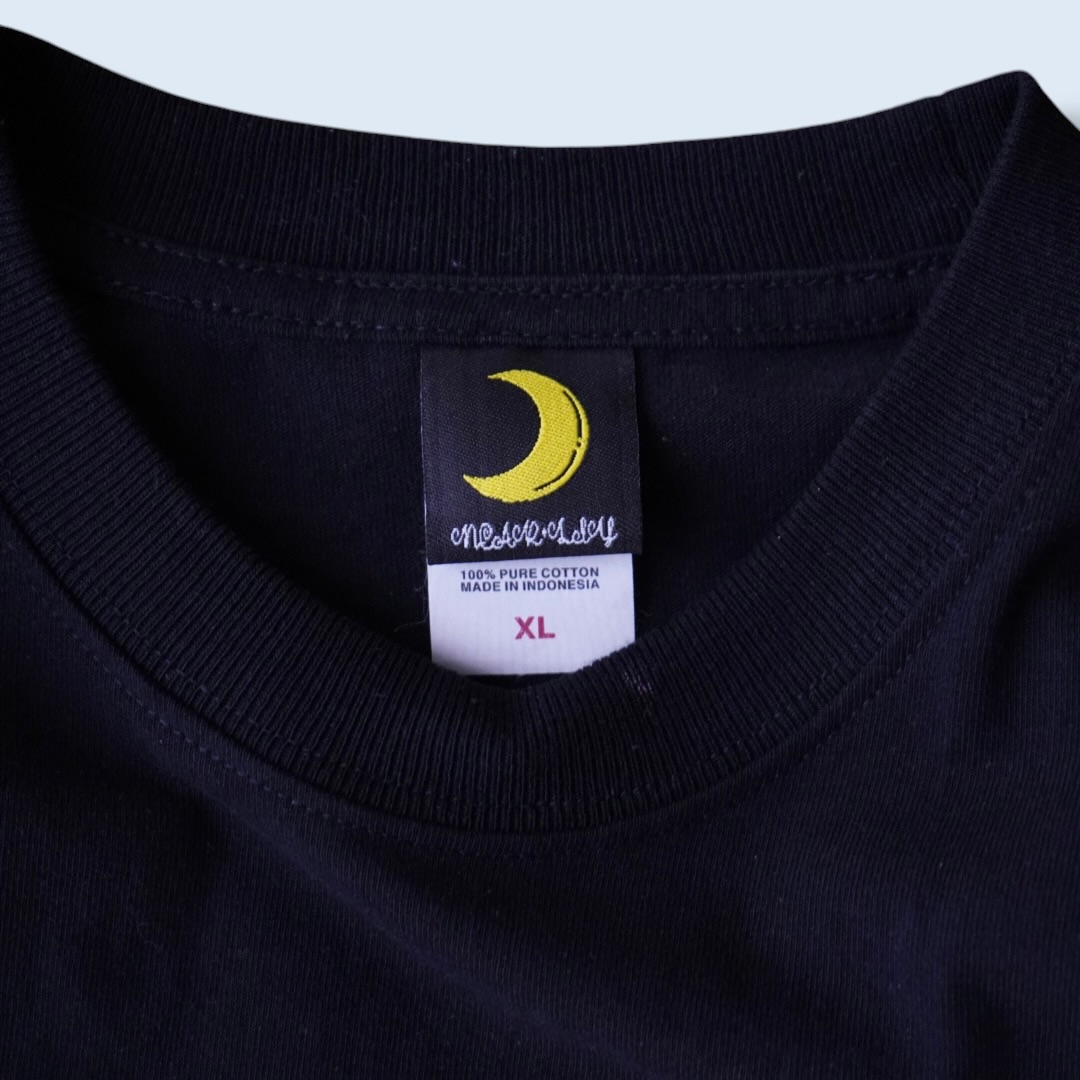 "ミサトさんピン/ エヴァンゲリオン" print tee