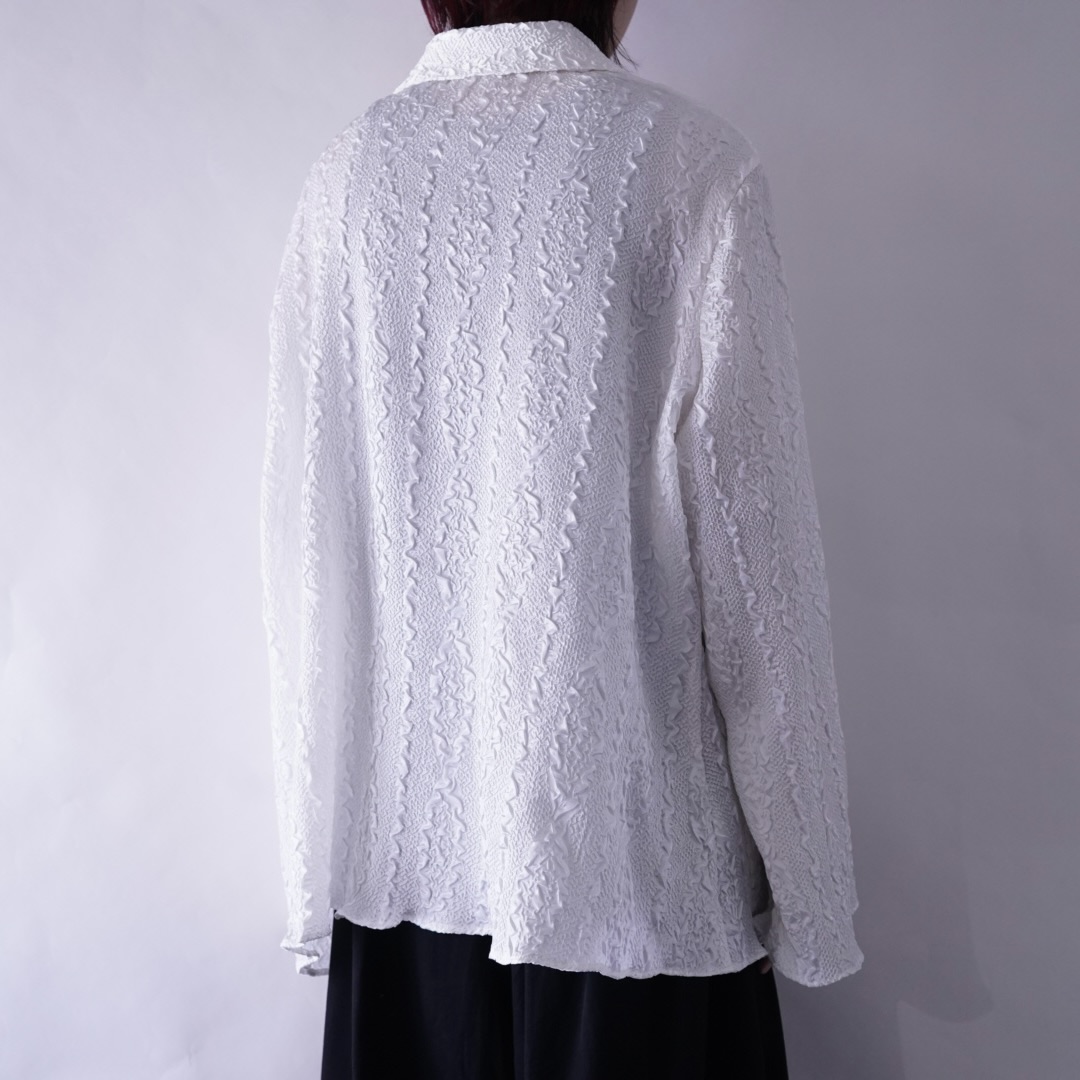 oversized pure white popcorn shirt