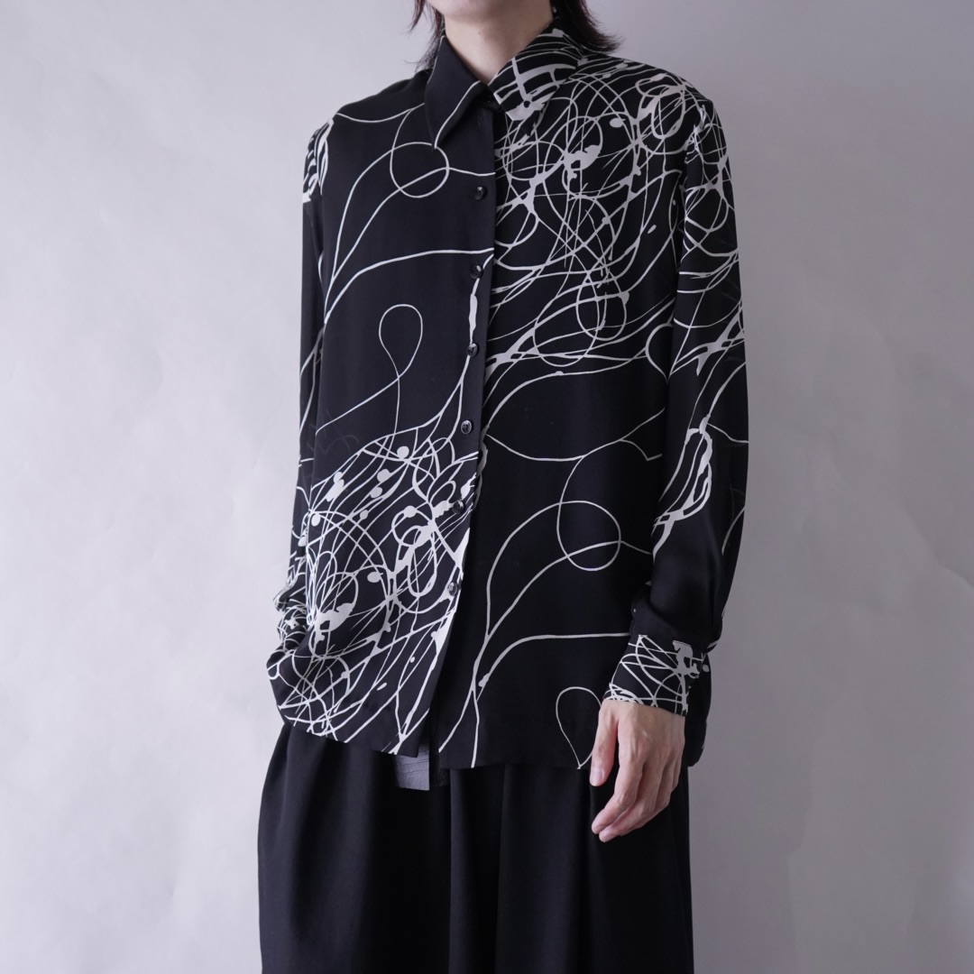 monotone geometric pattern see-through shirt