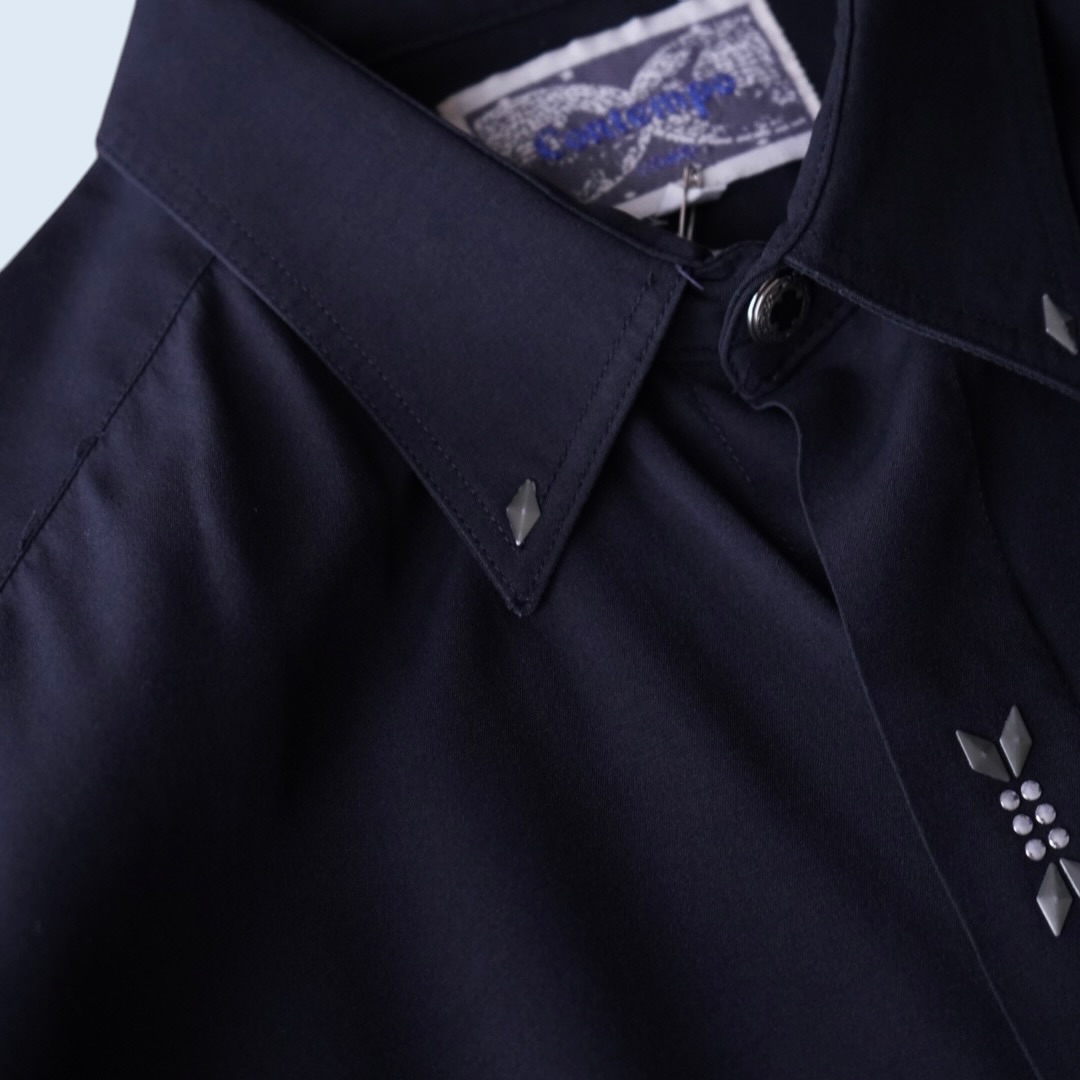 drape fabric collar & flyfront ornamental shirt