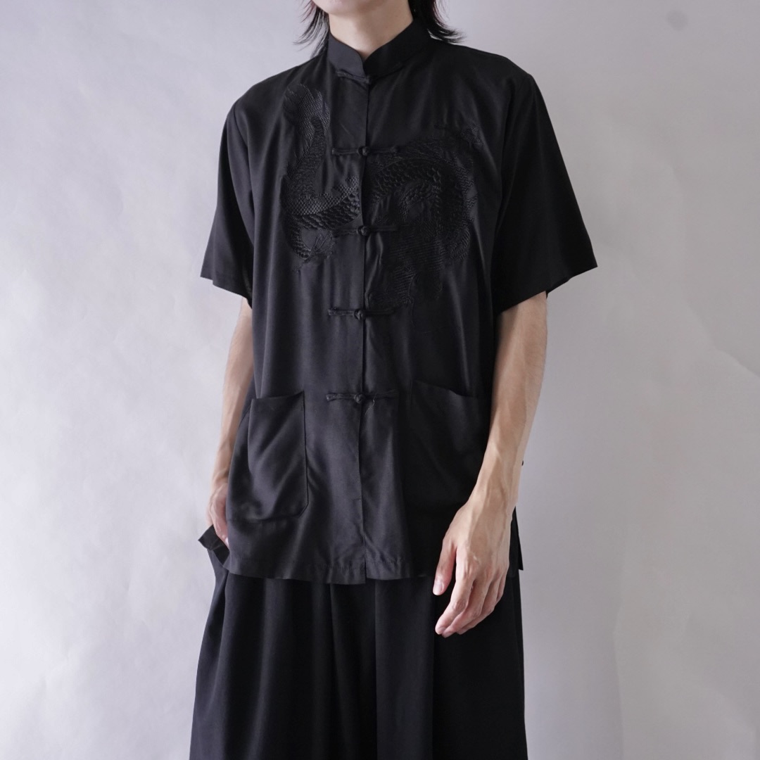black × black China embroidery S/S shirt