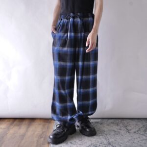 black × blue shadow check wide easy pants