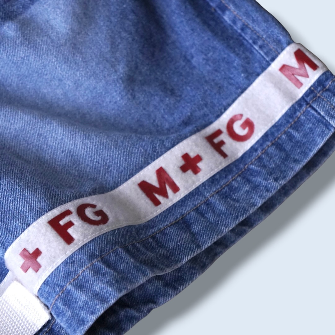 【MARITHE FRANCOIS GIRBAUD】indigo blue × white velcro shuttle baggy shorts