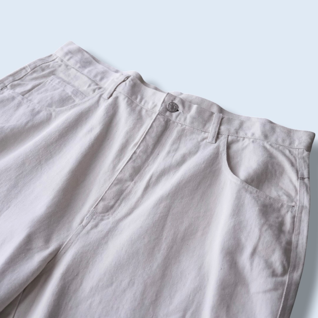 【GUESS】ecru white middle length wide baggy shorts