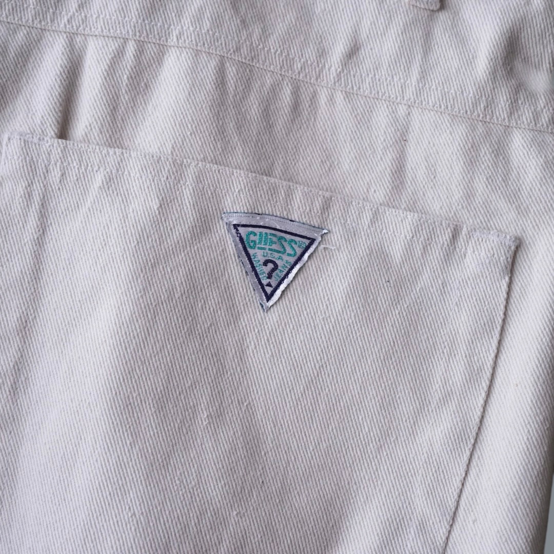 【GUESS】ecru white middle length wide baggy shorts