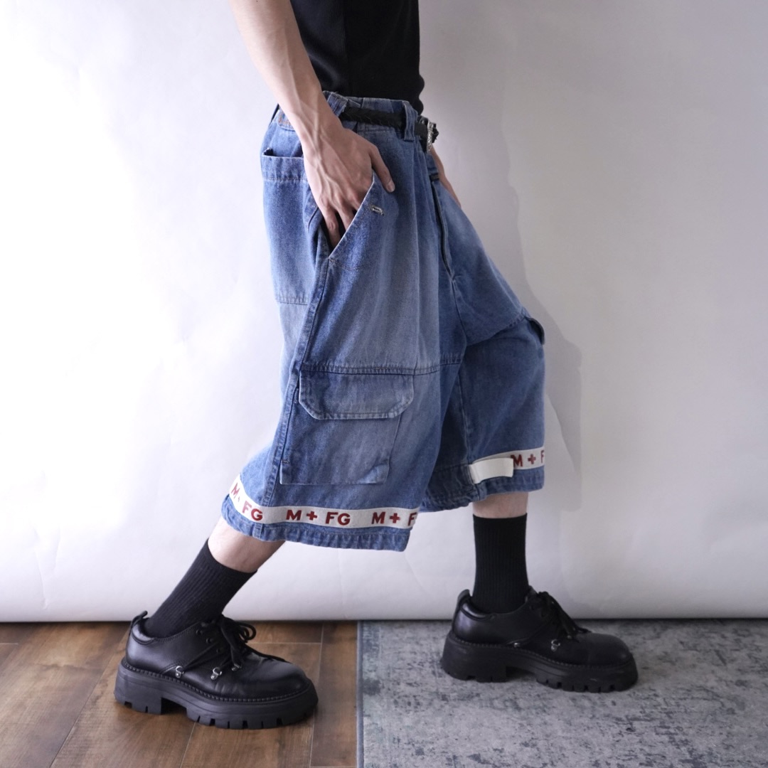 【MARITHE FRANCOIS GIRBAUD】indigo blue × white velcro shuttle baggy shorts