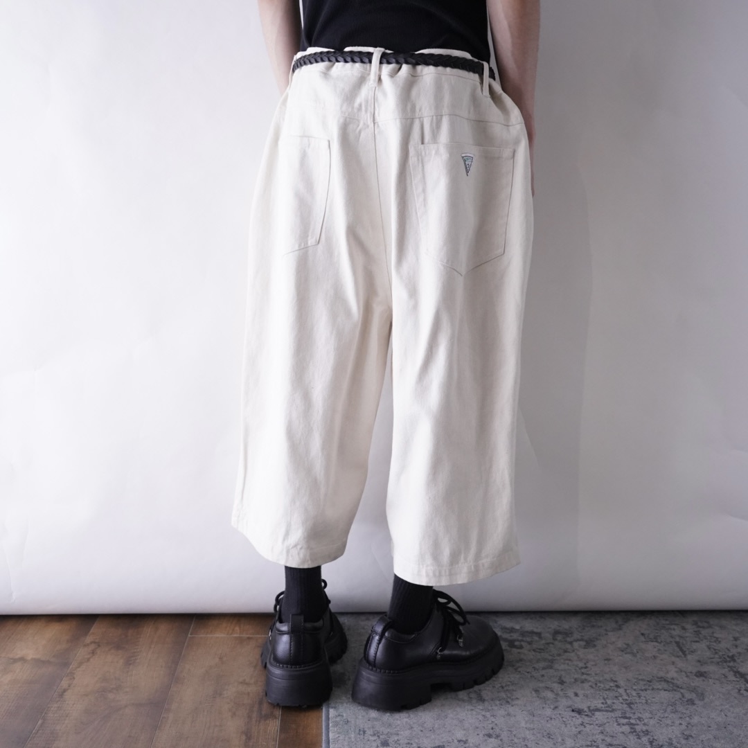 【GUESS】ecru white middle length wide baggy shorts