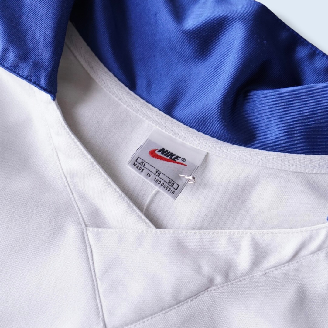 【NIKE】glossy blue × white wappen design game shirt