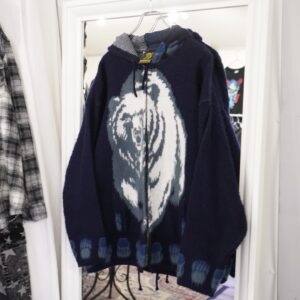 white bear graphic long hair Ecuador knit parka
