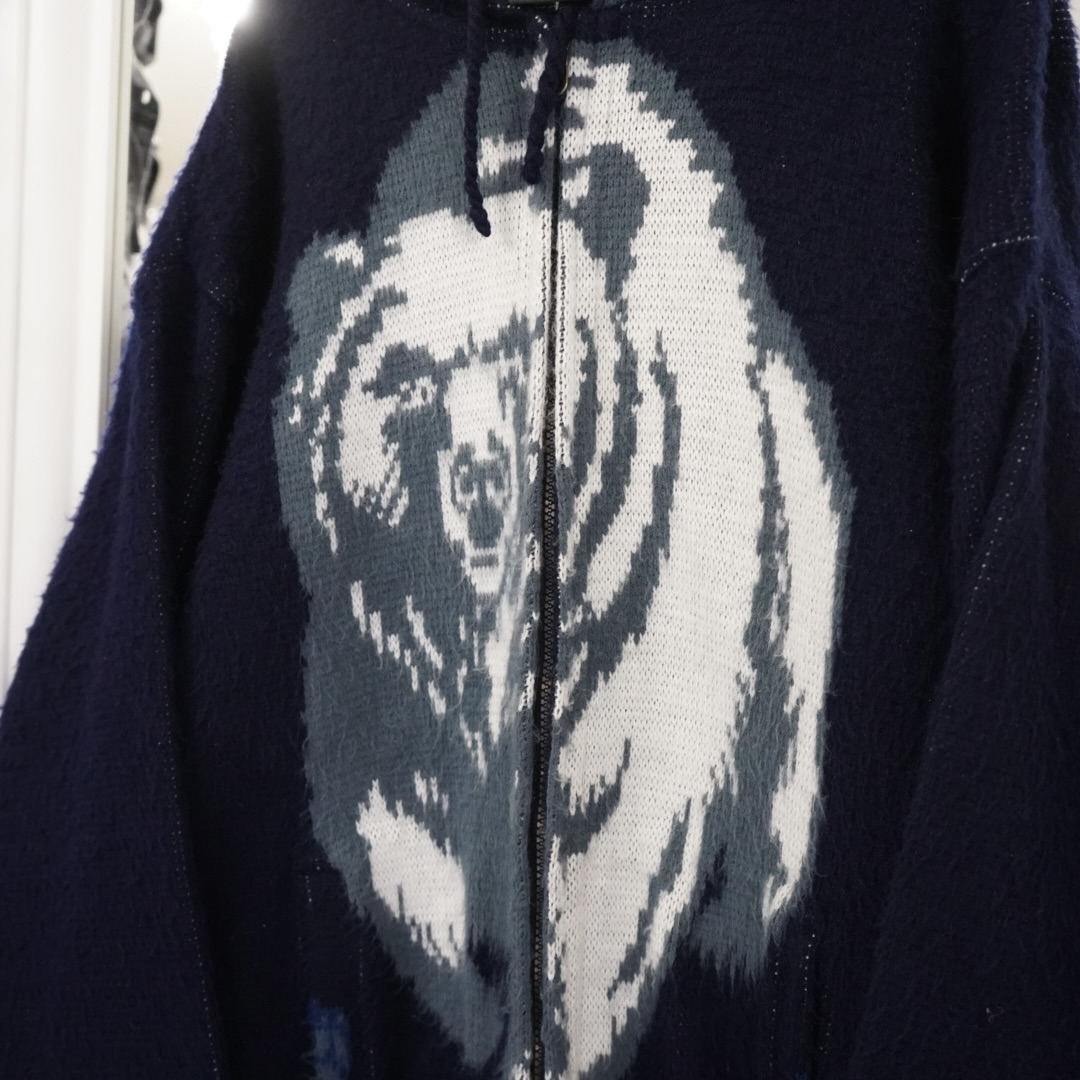 white bear graphic long hair Ecuador knit parka