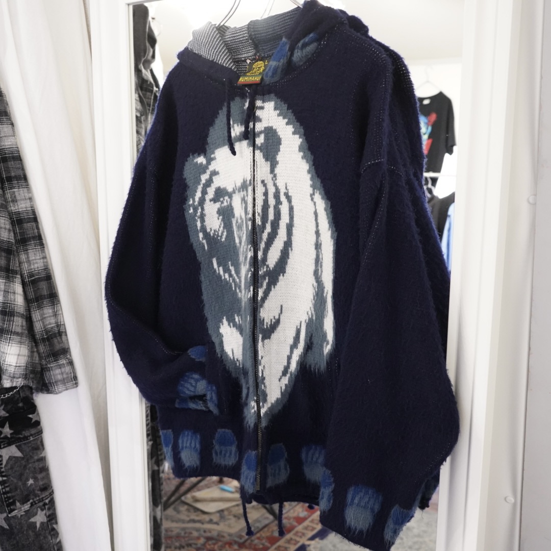 white bear graphic long hair Ecuador knit parka