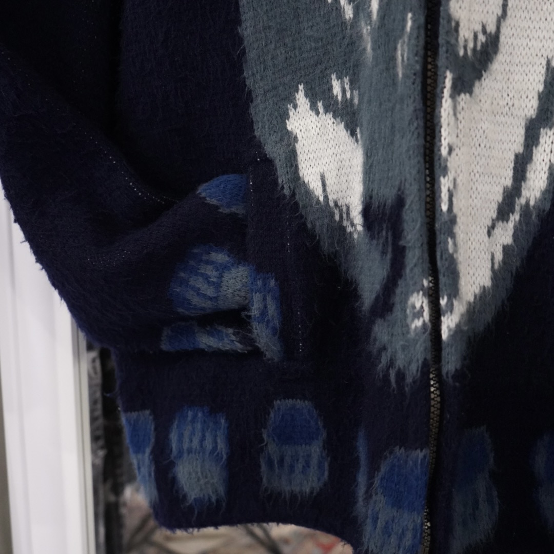 white bear graphic long hair Ecuador knit parka