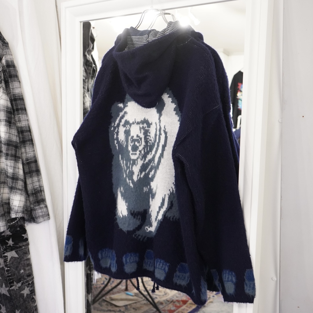 white bear graphic long hair Ecuador knit parka