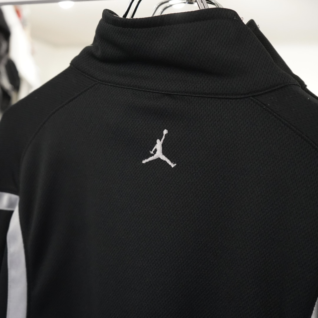 【JORDAN】monotone silver line double zip track jacket